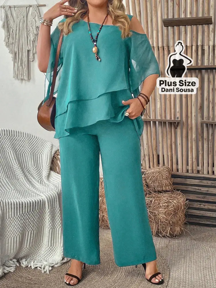 Conjunto Feminino de Blusa com Camadas e Calça Pantalona Plus Size Conjunto Feminino de Blusa com Camadas e Calça