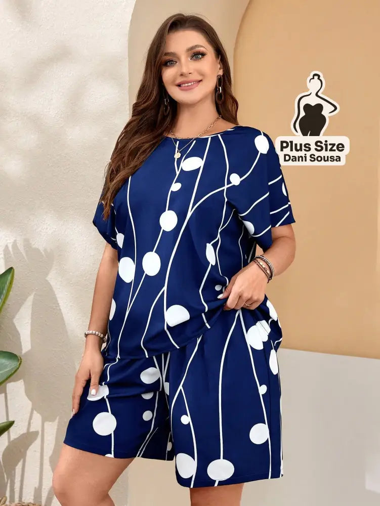 Conjunto Feminino Estampado Com Blusa e Shorts Plus Size Conjunto Feminino Estampado Com Blusa e Shorts Plus Size