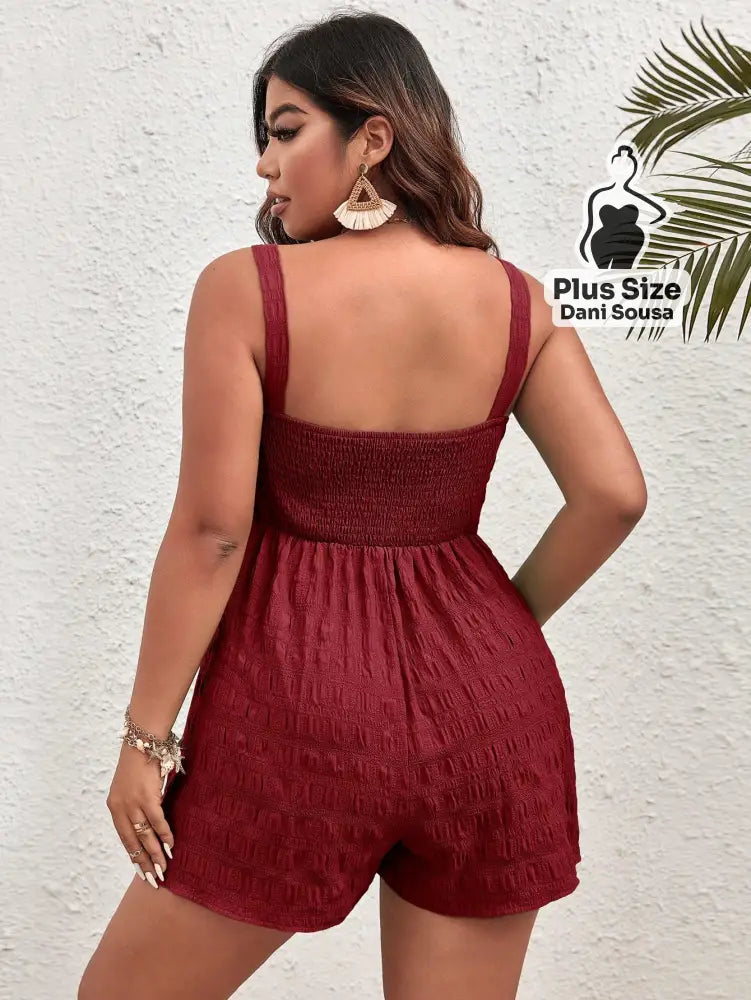Macacão Curto Com Amarração Plus Size Macacão Curto Com Amarração Plus Size