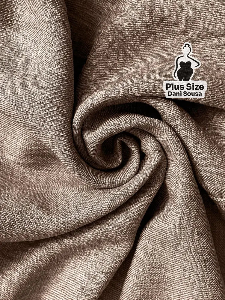 Macacão De Botões Com Bolsos Plus Size Macacão De Botões Com Bolsos Plus Size