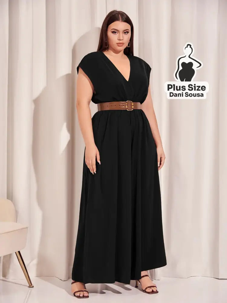 Macacão De Corte Elegante Com Decote V Plus Size Macacão De Corte Elegante Com Decote V Plus Size