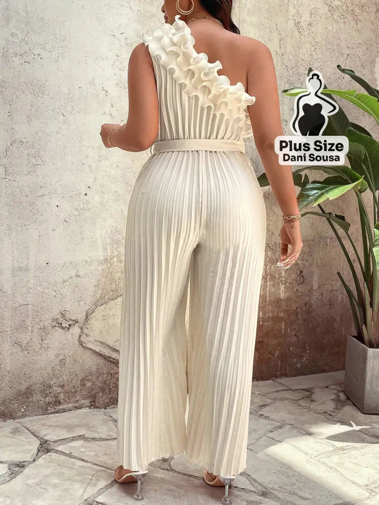 Macacão Plissado Com Babado E Um Ombro Só Plus Size Macacão Plissado Com Babado E Um Ombro Só Plus Size