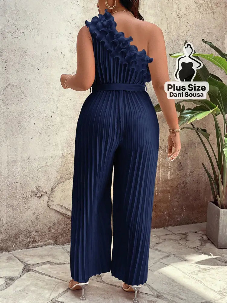 Macacão Plissado Com Babado E Um Ombro Só Plus Size Macacão Plissado Com Babado E Um Ombro Só Plus Size