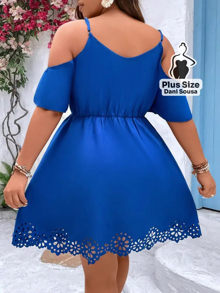 Vestido Charmoso Com Alças E Barra Vazada Plus Size Vestido Charmoso Com Alças E Barra Vazada Plus Size