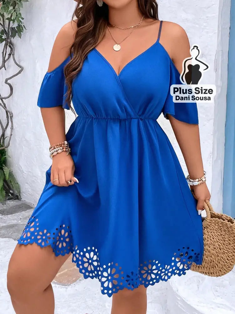 Vestido Charmoso Com Alças E Barra Vazada Plus Size Azul / G Vestido Charmoso Com Alças E Barra Vazada Plus Size