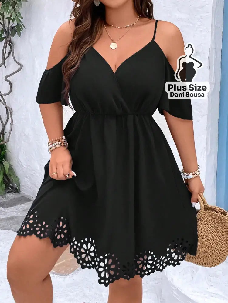 Vestido Charmoso Com Alças E Barra Vazada Plus Size Preto / G Vestido Charmoso Com Alças E Barra Vazada Plus Size