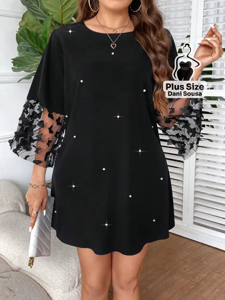 Vestido Com Detalhes De Pérolas E Mangas Em Renda Plus Size Vestido Com Detalhes De Pérolas E Mangas Em Renda Plus Size