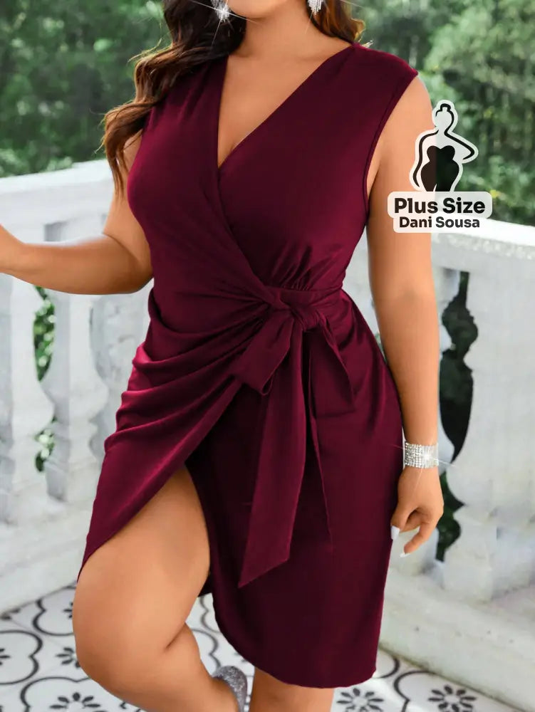 Vestido Curto Transpassado com Laço na Cintura Plus Size Vestido Curto Justo Canelado Plus Size