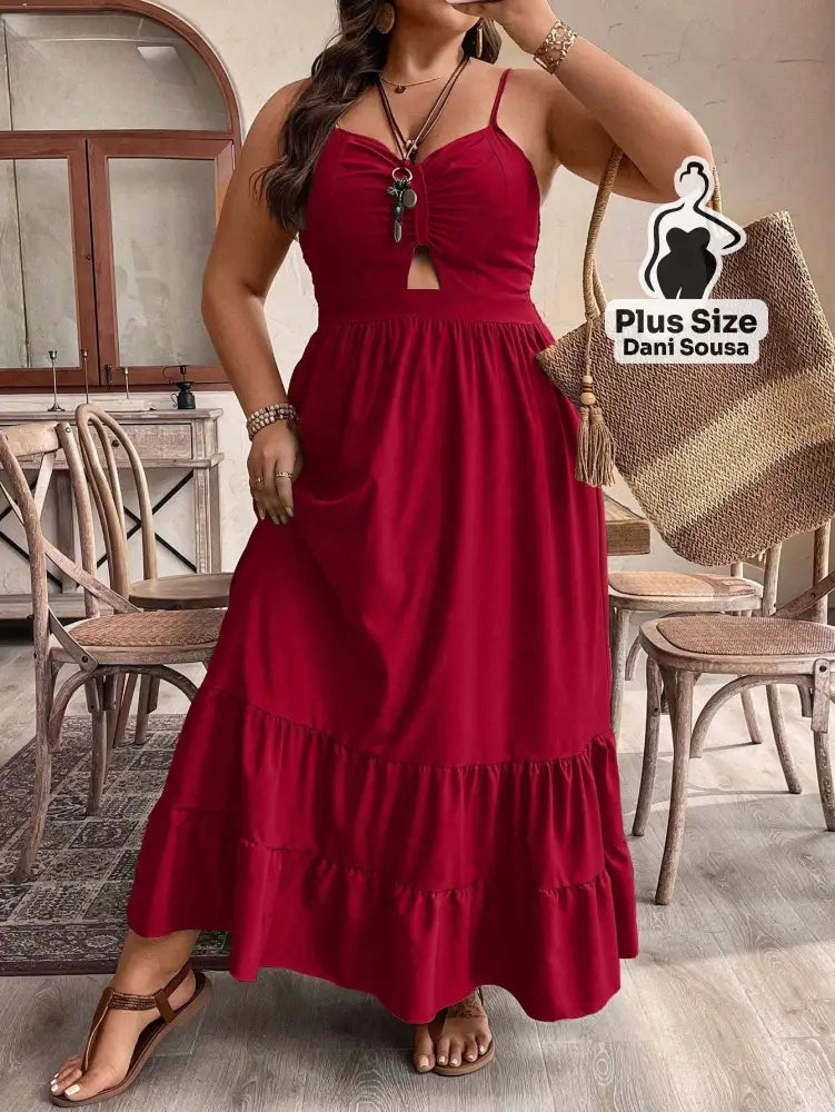 Vestido Longo com Alças Finas e Detalhe de Recorte Plus Size Vestido Longo com Alças Finas e Detalhe de Recorte Plus