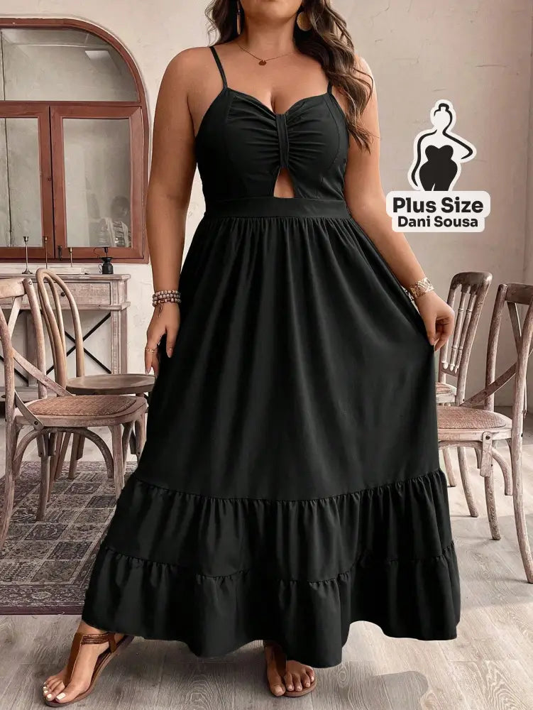 Vestido Longo com Alças Finas e Detalhe de Recorte Plus Size Vestido Longo com Alças Finas e Detalhe de Recorte Plus