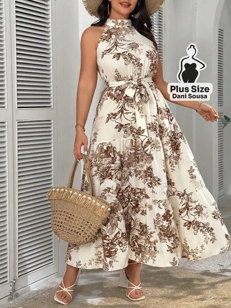 Vestido Longo Estampado com Camadas e Cinto Ajustável Plus Size Conjunto Cropped e Shorts Estampado com Detalhes de