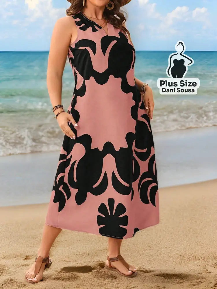 Vestido Longo Listrado com Decote V e Fenda Plus Size Vestido Longo Listrado com Decote V e Fenda Plus Size