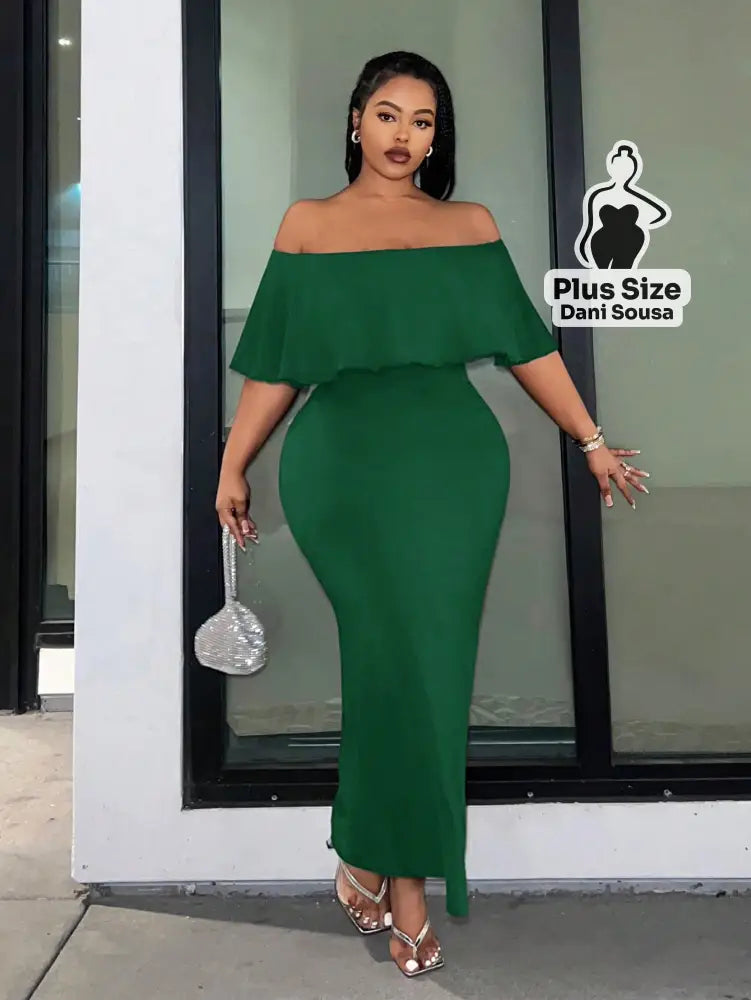 Vestido Longo Ombro a Ombro com Babado Plus Size Vestido Longo Ombro a Ombro com Babado Plus Size
