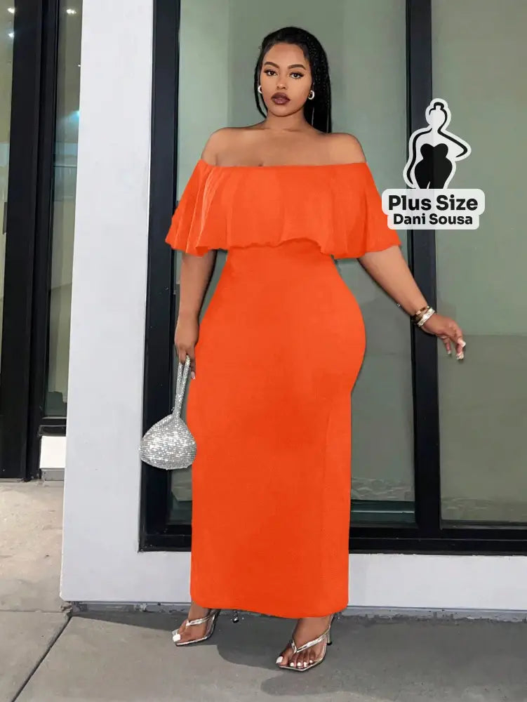 Vestido Longo Ombro a Ombro com Babado Plus Size Vestido Longo Ombro a Ombro com Babado Plus Size