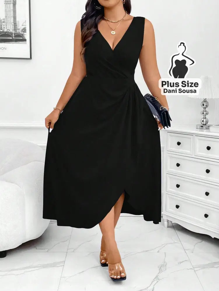 Vestido Longo Transpassado com Fenda Plus Size Vestido Longo Transpassado com Fenda Plus Size