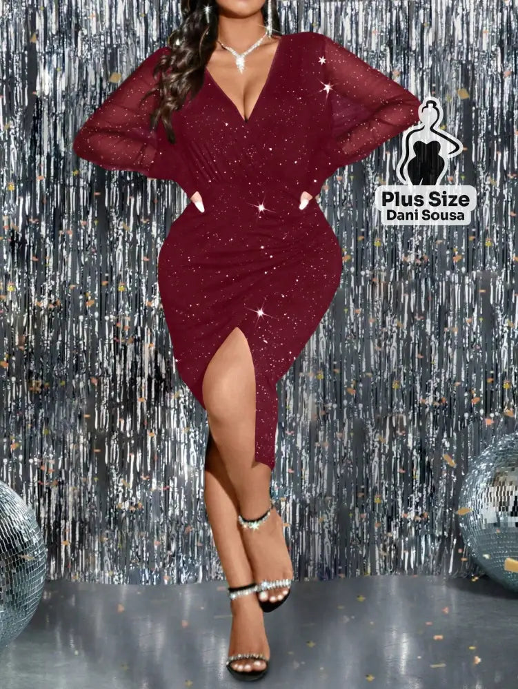Vestido Midi com Manga Tule Brilhante Plus Size Vestido Midi com Manga Tule Brilhante Plus Size