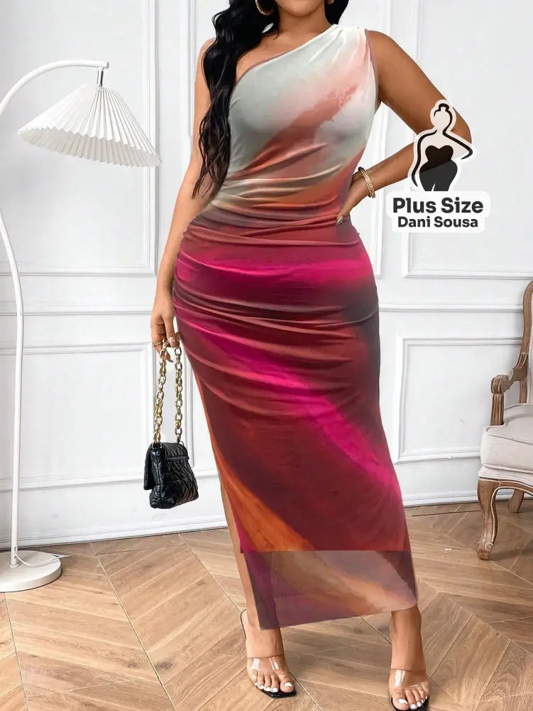 Vestido Midi de Um Ombro Só com Estampa Abstrata e Fenda Plus Size Vestido Midi de Um Ombro Só com Estampa Abstrata e