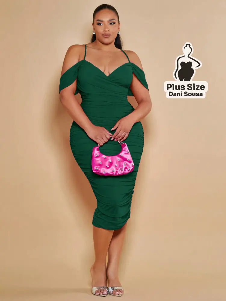 Vestido Midi Justo com Alças Finas e Detalhe Franzido Plus Size Verde / G Vestido Midi Justo com Alças Finas e Detalhe