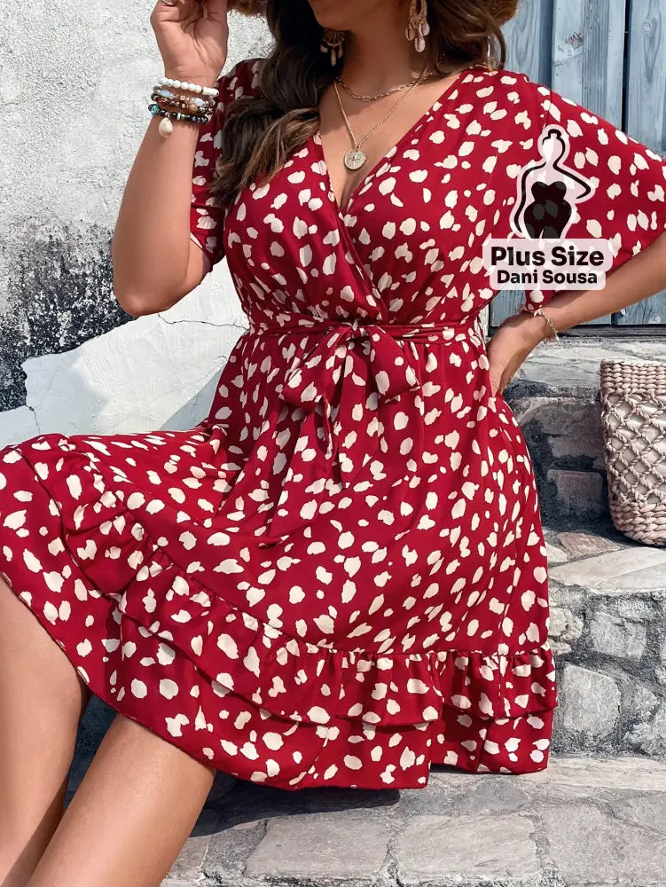 Vestido Midi Vermelho Estampado Romântico Plus Size Vestido Midi Vermelho Estampado Romântico Plus Size