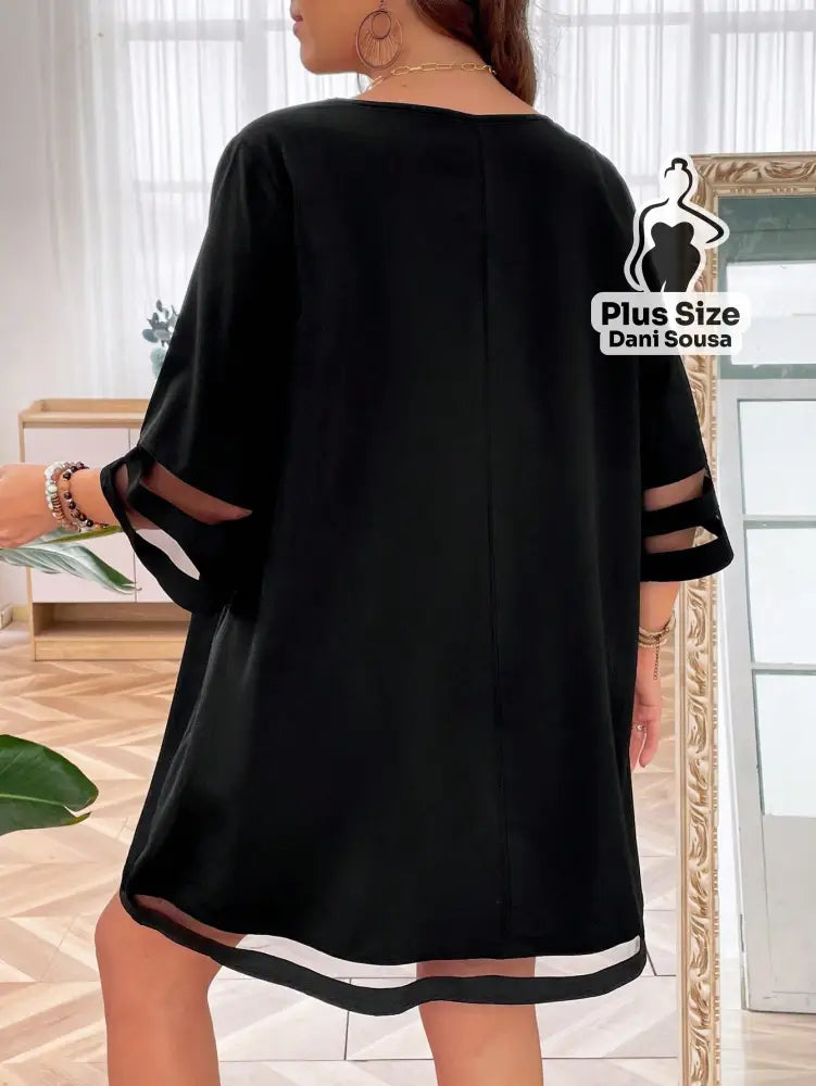 Vestido Sofisticado Com Detalhes Transparentes Plus Size Vestido Sofisticado Com Detalhes Transparentes Plus Size