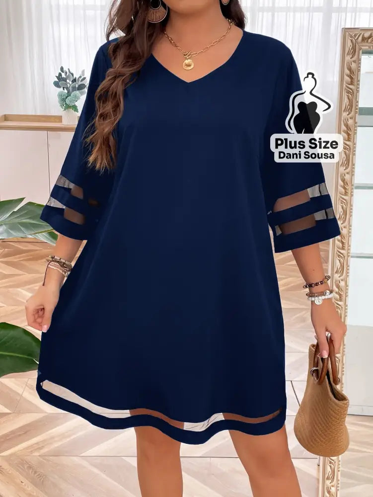 Vestido Sofisticado Com Detalhes Transparentes Plus Size Azul Royal / G Vestido Sofisticado Com Detalhes Transparentes