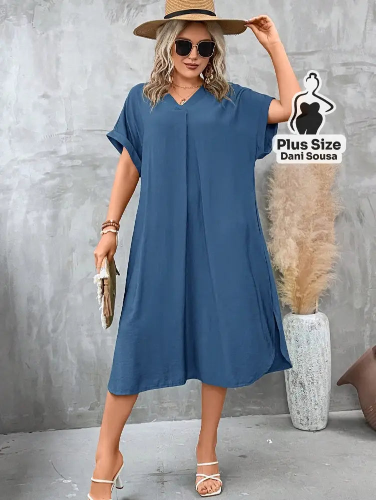 Vestido Solto com Decote V e Mangas Curtas Plus Size Camisa Casual Com Ziper Preto e Branca Plus Size