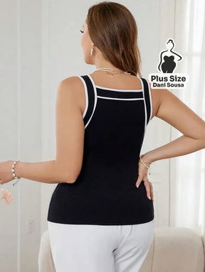 Blusa Canelada com Detalhes em Contraste Plus Size Blusa Canelada com Detalhes em Contraste Plus Size
