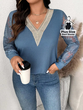 Blusa Com Decote Em V e Mangas Rendadas Plus Size Azul / G Blusa Com Decote Em V e Mangas Rendadas Plus Size