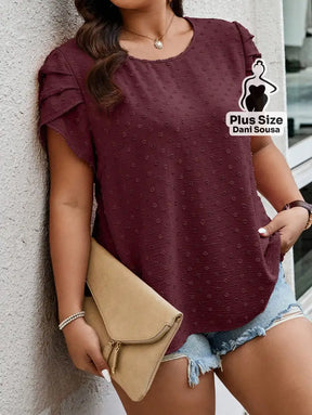 Blusa Com Detalhe Franzido Nas Mangas e Textura Delicada Plus Size Blusa Com Detalhe Franzido Nas Mangas e Textura