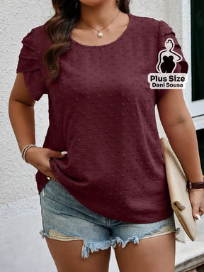 Blusa Com Detalhe Franzido Nas Mangas e Textura Delicada Plus Size Blusa Com Detalhe Franzido Nas Mangas e Textura
