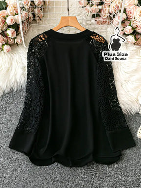 Blusa Com Mangas Rendadas E Detalhe Delicado Plus Size Conjunto Cropped e Shorts Estampado com Detalhes de Renda Plus