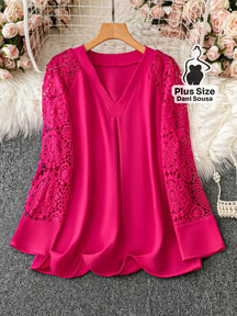 Blusa Com Mangas Rendadas E Detalhe Delicado Plus Size Pink / G Conjunto Cropped e Shorts Estampado com Detalhes de