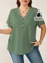 Blusa Com Renda E Detalhes Vazados Plus Size Verde / G Blusa Com Renda E Detalhes Vazados Plus Size