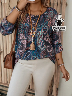 Blusa Estampada Boho Com Manga Longa e Decote Redondo Plus Size Blusa Estampada Boho Com Manga Longa e Decote Redondo