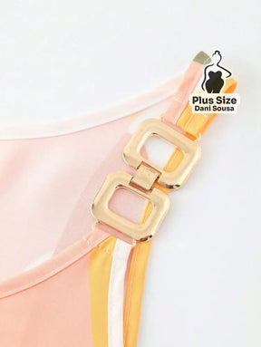 Blusa Estampada Com Alças Decorativas Plus Size Blusa Estampada Com Alças Decorativas Plus Size