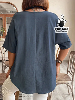Blusa Estilo Casual Com Detalhe De Camadas Plus Size Blusa Estilo Casual Com Detalhe De Camadas Plus Size