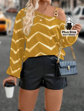 Blusa Ombro Caído Com Estampa Chevron Plus Size Conjunto Cropped e Shorts Estampado com Detalhes de Renda Plus Size