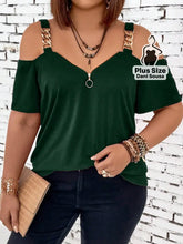 Blusa Ombro Vazado com Detalhe de Corrente Plus Size Verde / G Blusa Ombro Vazado com Detalhe de Corrente Plus Size
