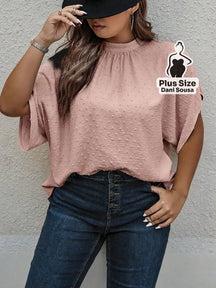 Blusa Solta Com Textura Delicada Plus Size Rosa empoeirado / G Conjunto Cropped e Shorts Estampado com Detalhes de