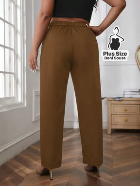 Calça de Alfaiataria Reta Com Cintura Alta Plus Size Calça de Alfaiataria Reta Com Cintura Alta Plus Size