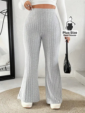 Calça de Malha Canelada Flare Plus Size Cinza / G Calça de Malha Canelada Flare Plus Size