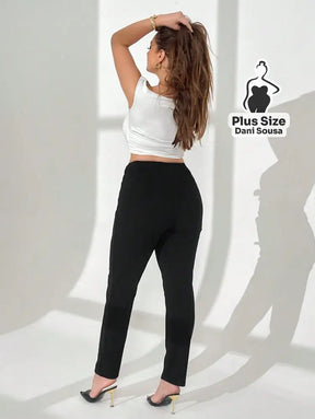 Calça Skinny Alfaiatada Elegante Plus Size Calça Skinny Alfaiatada Elegante Plus Size