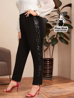 Calça Social Com Detalhe de Lantejoulas Nas Laterais Plus Size Calça Social Com Detalhe de Lantejoulas Nas Laterais