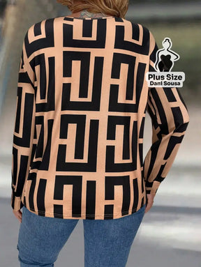 Camisa Casual Com Ziper Preto e Branca Plus Size Camisa Casual Com Ziper Preto e Branca Plus Size