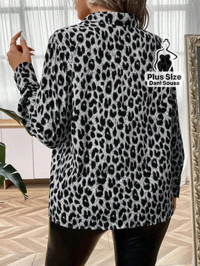 Camisa Estampada Animal Print Com Bolsos Plus Size Camisa Estampada Animal Print Com Bolsos Plus Size