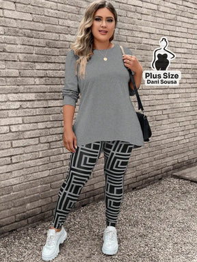 Conjunto de Blusa Longa e Legging Estampada Geométrica Plus Size Conjunto de Blusa Longa e Legging Estampada Geométrica