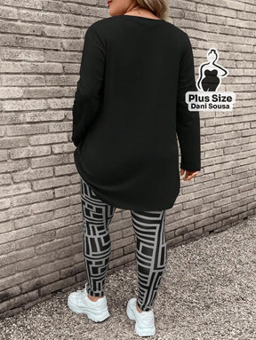 Conjunto de Blusa Longa e Legging Estampada Geométrica Plus Size Conjunto de Blusa Longa e Legging Estampada Geométrica