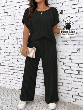 Conjunto de Loungewear Canelado Com Calça e Blusa Solta Plus Size Conjunto de Loungewear Canelado Com Calça e Blusa