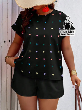 Conjunto Estampado com Corações e Shorts Plus Size Conjunto Preto Estampado com Corações e Shorts Plus Size