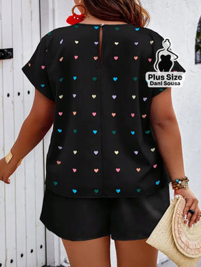 Conjunto Estampado com Corações e Shorts Plus Size Conjunto Preto Estampado com Corações e Shorts Plus Size